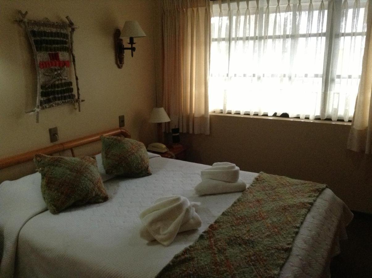 Hotel Suenos Del Volcan Villarrica Oda fotoğraf